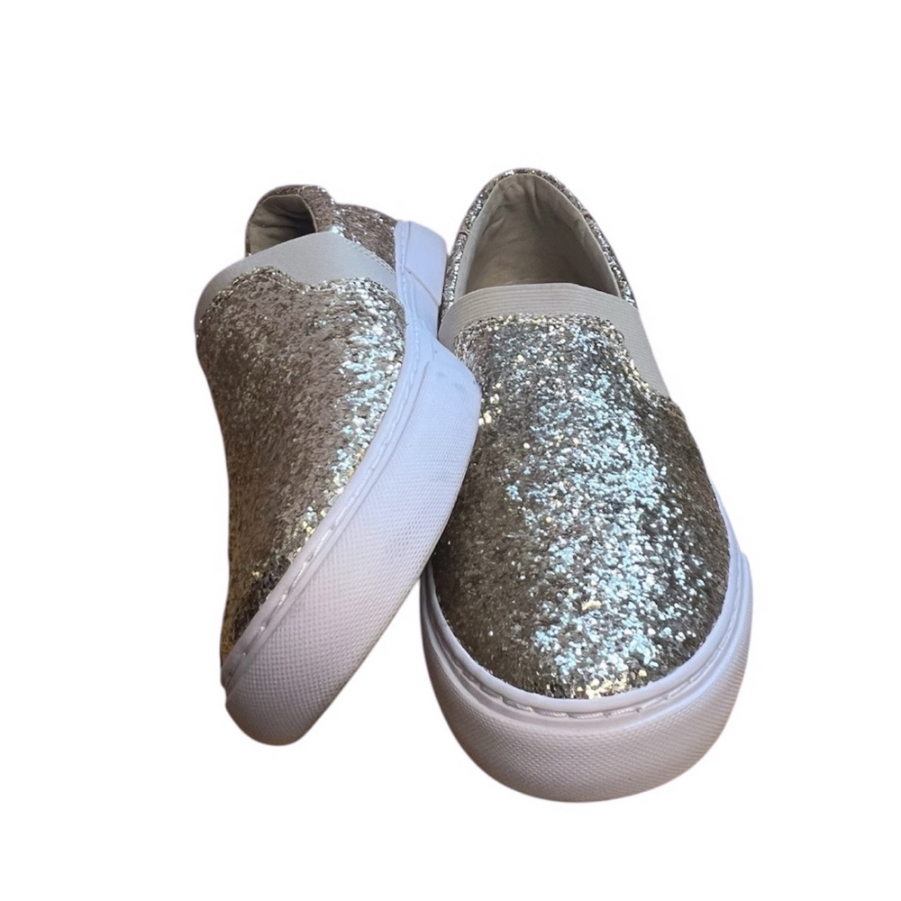 G by Guess Silver and White Glitter Flats